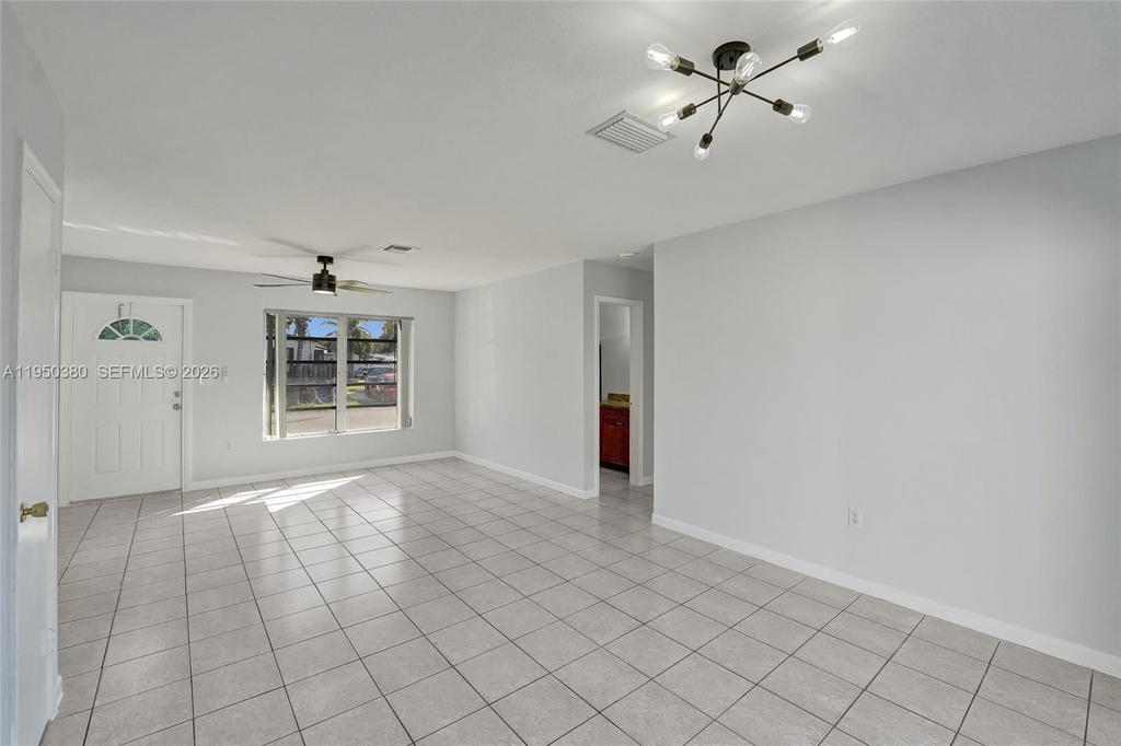 Real estate property located at 7601 Farragut St, Broward, Driftwood Estates No 9 Am, Hollywood, FL