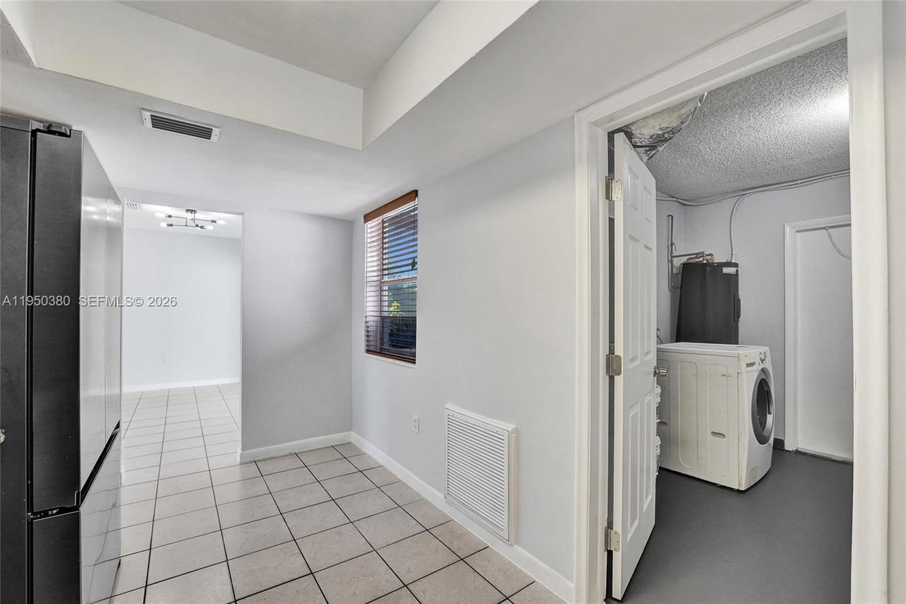 Real estate property located at 7601 Farragut St, Broward, Driftwood Estates No 9 Am, Hollywood, FL