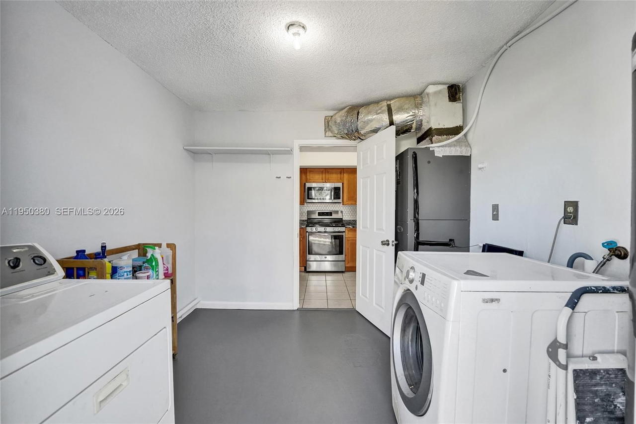Real estate property located at 7601 Farragut St, Broward, Driftwood Estates No 9 Am, Hollywood, FL