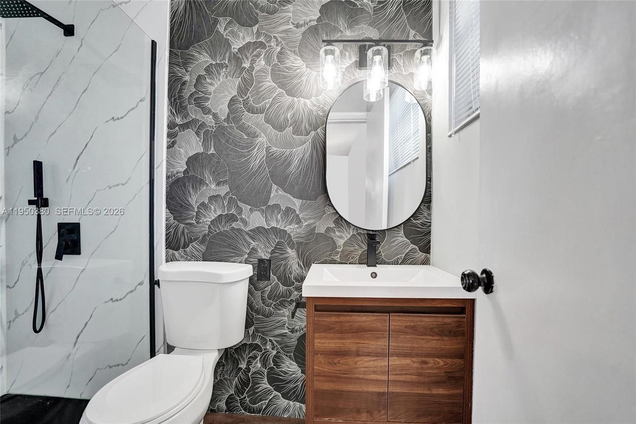 Real estate property located at 7601 Farragut St, Broward, Driftwood Estates No 9 Am, Hollywood, FL