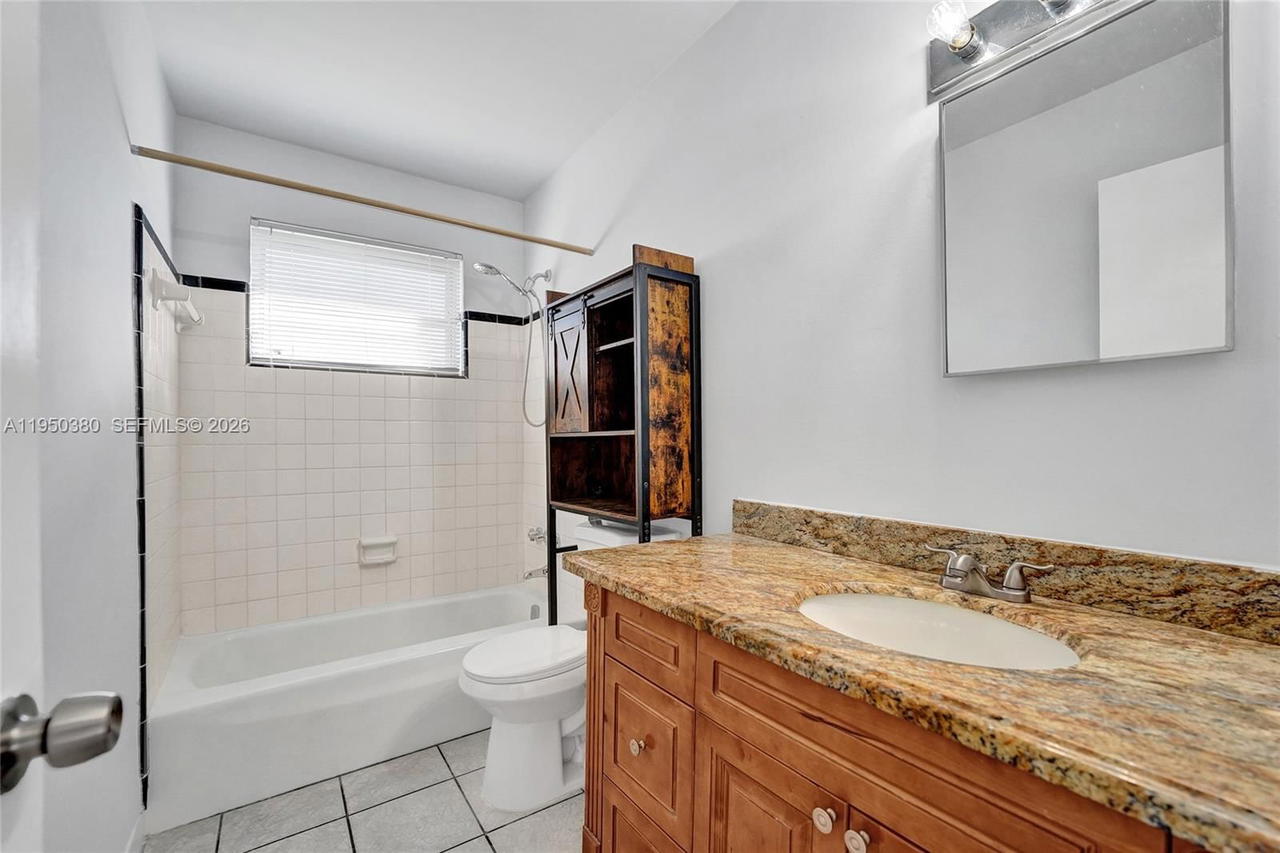 Real estate property located at 7601 Farragut St, Broward, Driftwood Estates No 9 Am, Hollywood, FL