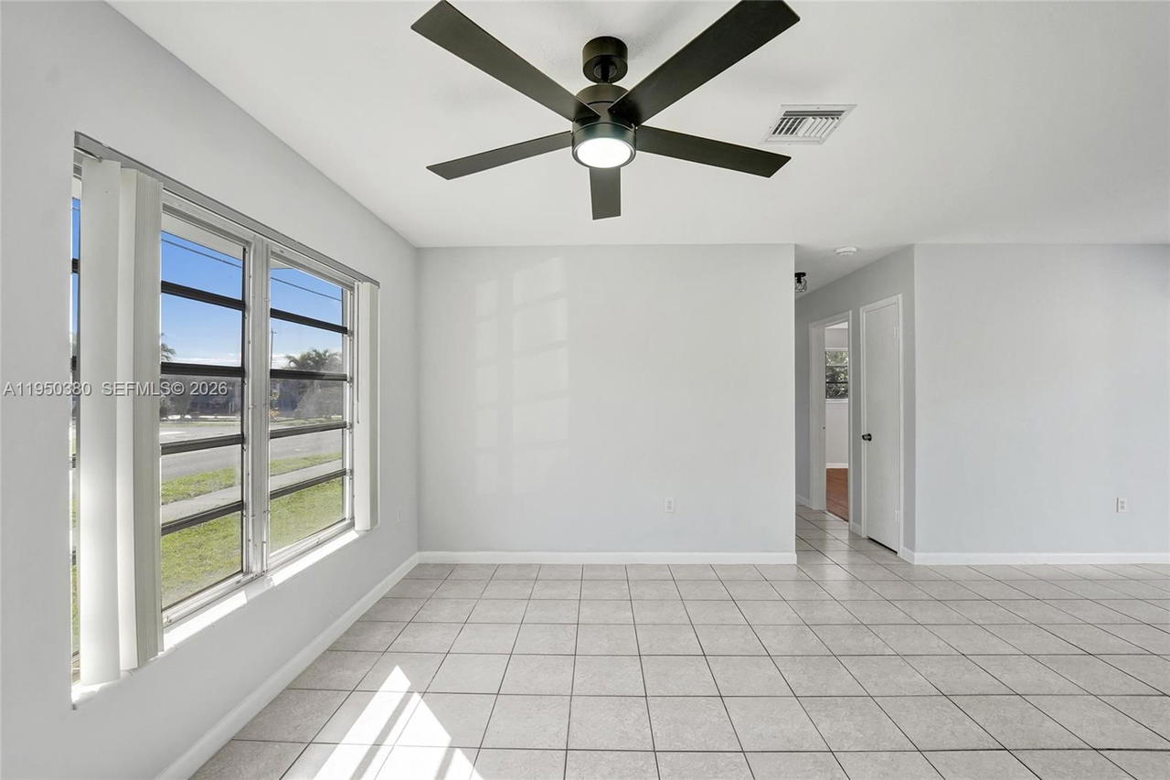 Real estate property located at 7601 Farragut St, Broward, Driftwood Estates No 9 Am, Hollywood, FL