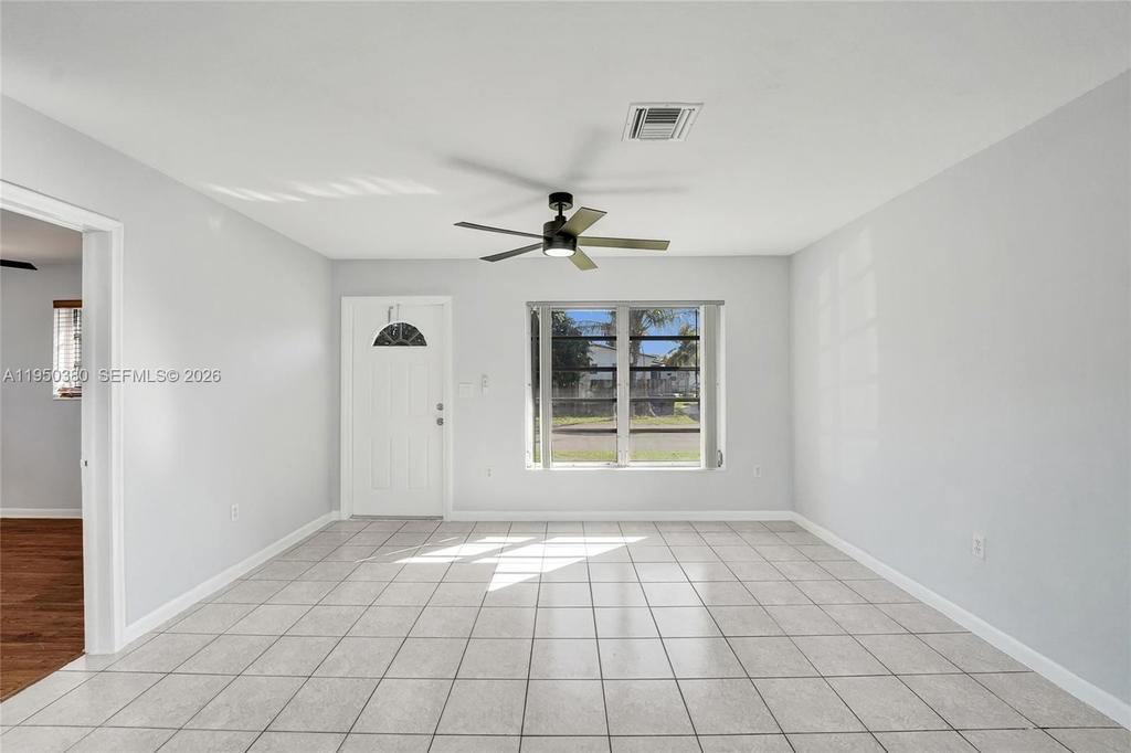 Real estate property located at 7601 Farragut St, Broward, Driftwood Estates No 9 Am, Hollywood, FL