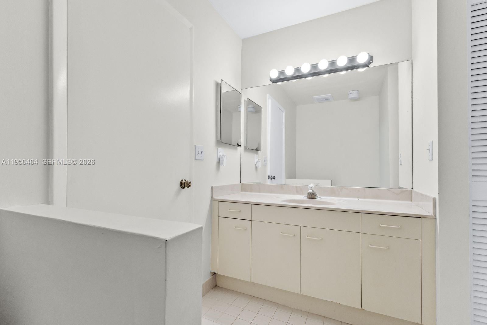 Real estate property located at 10738 Saratoga Dr, Broward, Embassy Lakes Phase Iii, Cooper City, FL