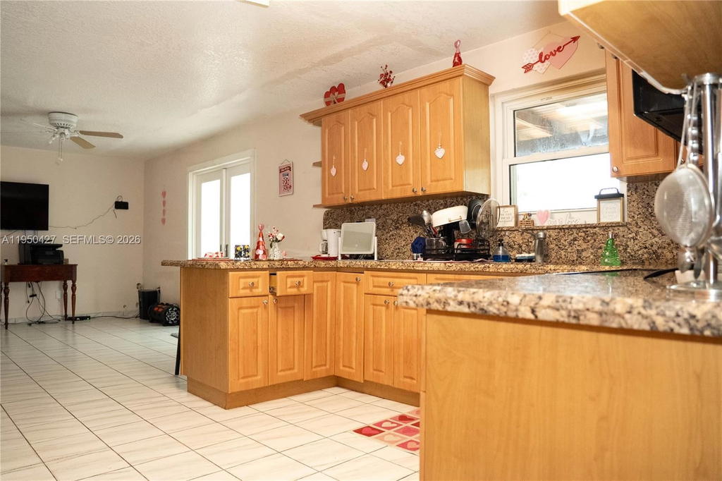 Real estate property located at 3700 139th Ave, Miami-dade, Bird Villas Sub 1st Addn, Miami, FL