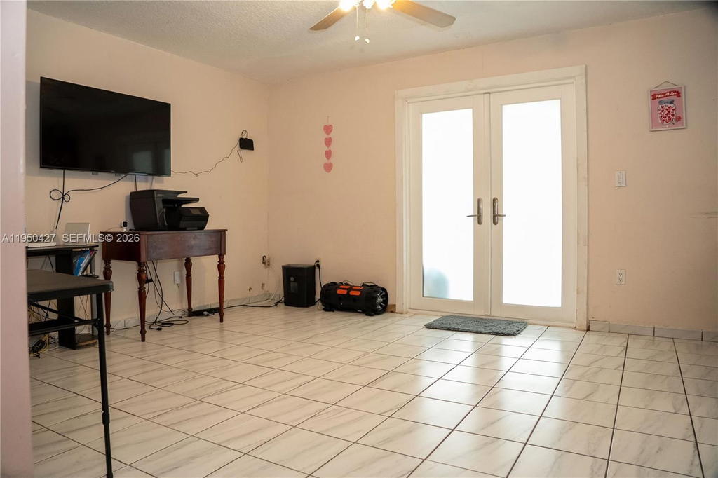 Real estate property located at 3700 139th Ave, Miami-dade, Bird Villas Sub 1st Addn, Miami, FL