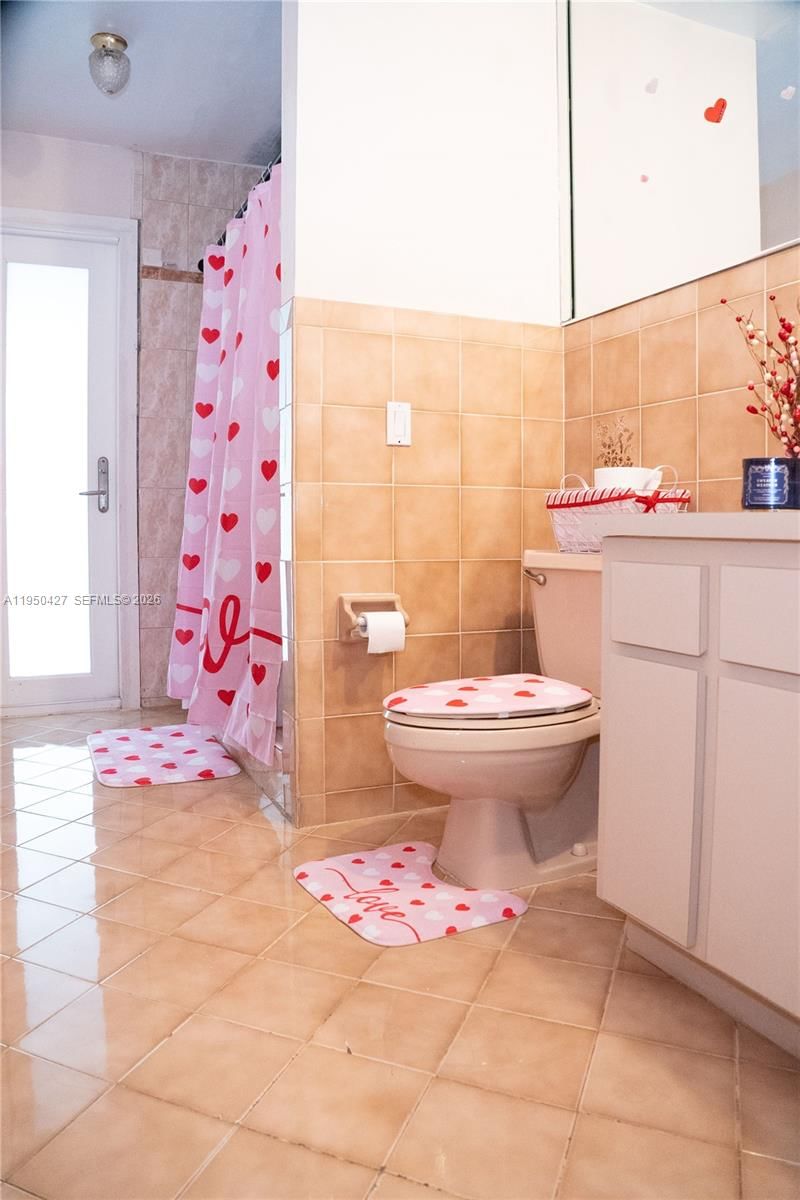 Real estate property located at 3700 139th Ave, Miami-dade, Bird Villas Sub 1st Addn, Miami, FL