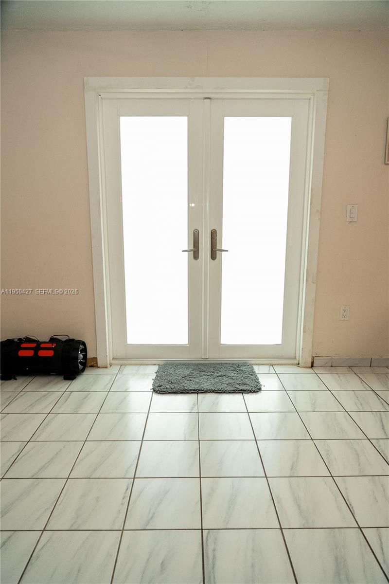 Real estate property located at 3700 139th Ave, Miami-dade, Bird Villas Sub 1st Addn, Miami, FL
