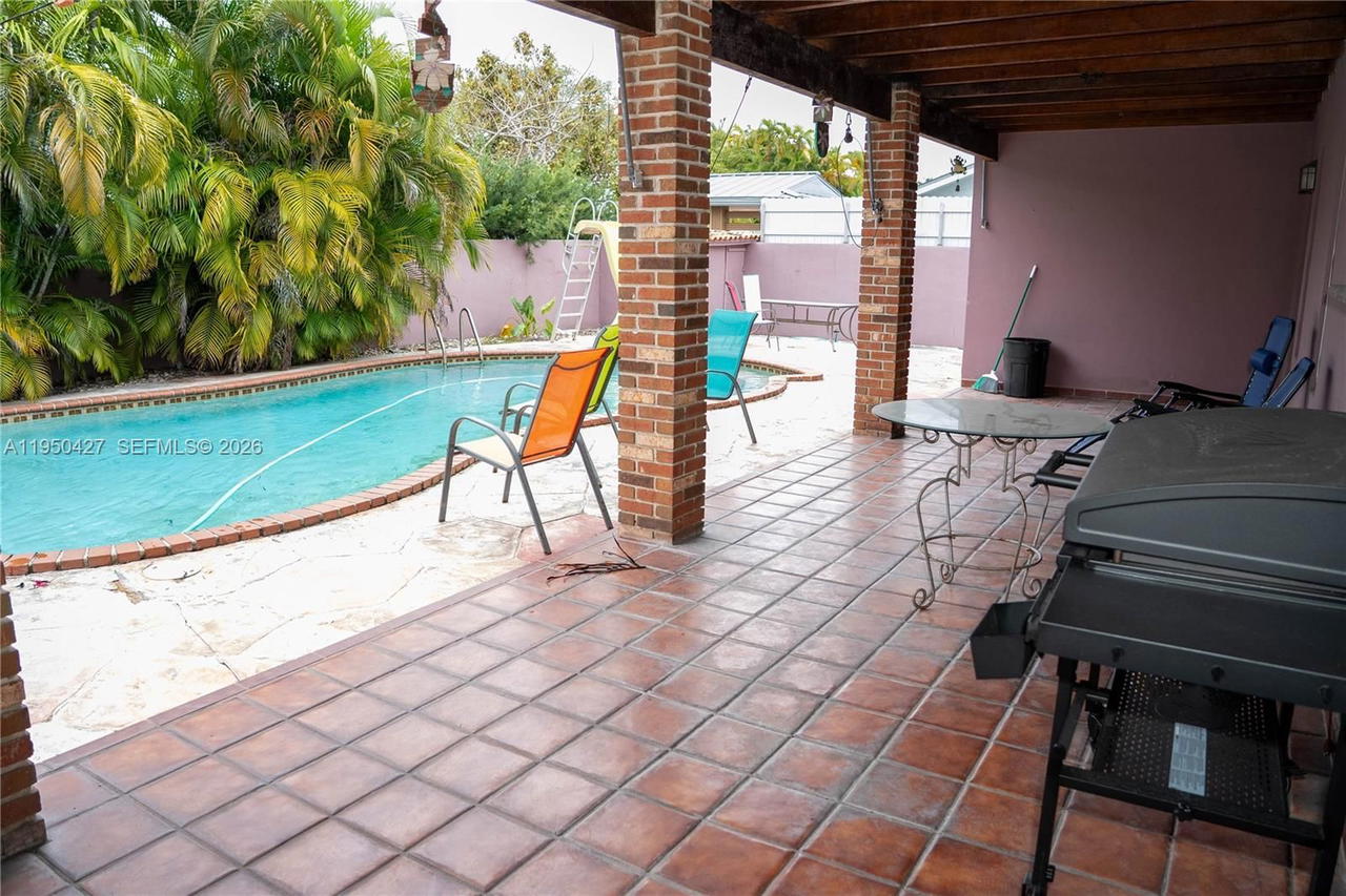 Real estate property located at 3700 139th Ave, Miami-dade, Bird Villas Sub 1st Addn, Miami, FL