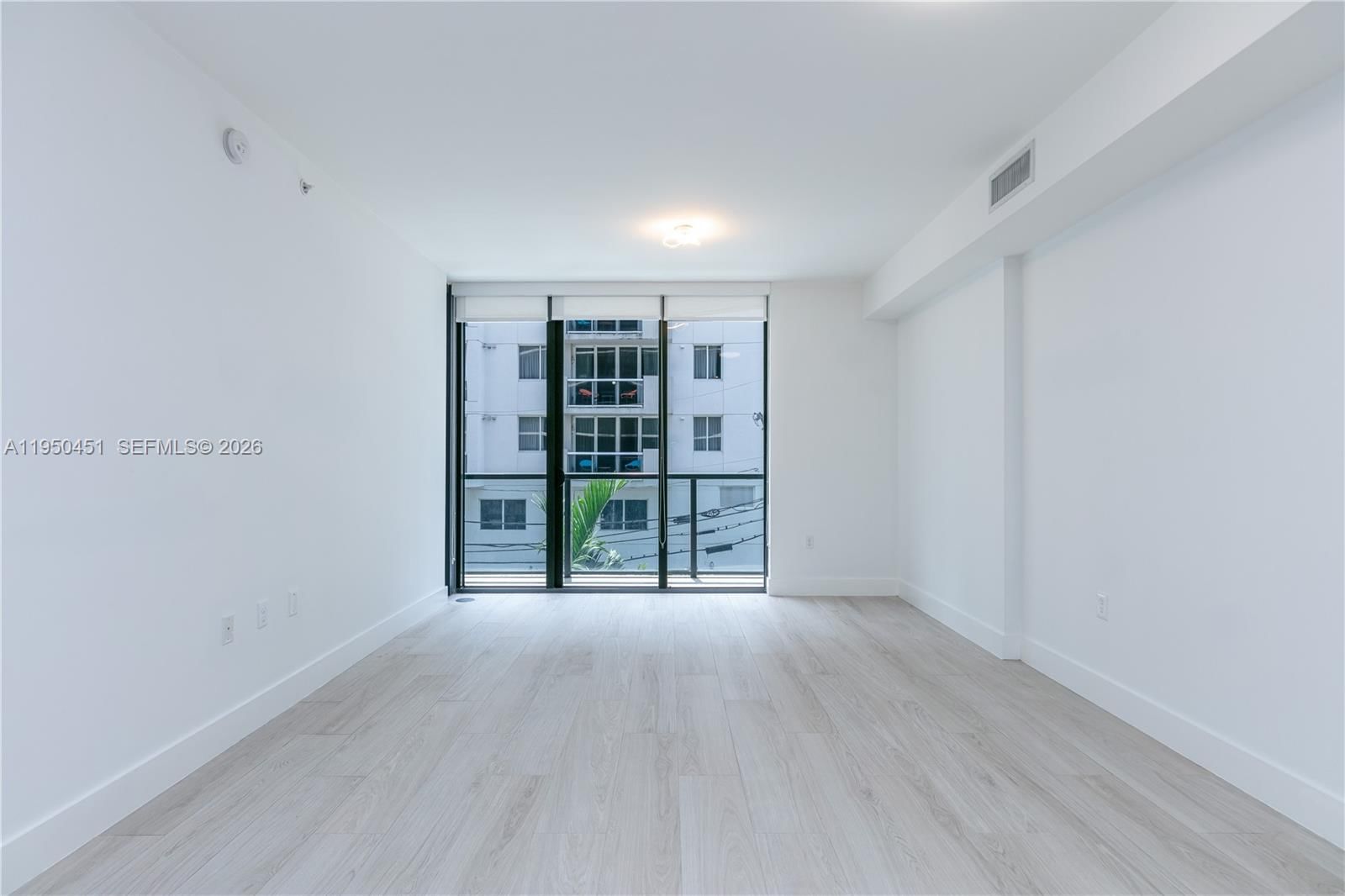 Real estate property located at 201 17th Rd #303, Miami-dade, Cassa Brickell Condo, Miami, FL