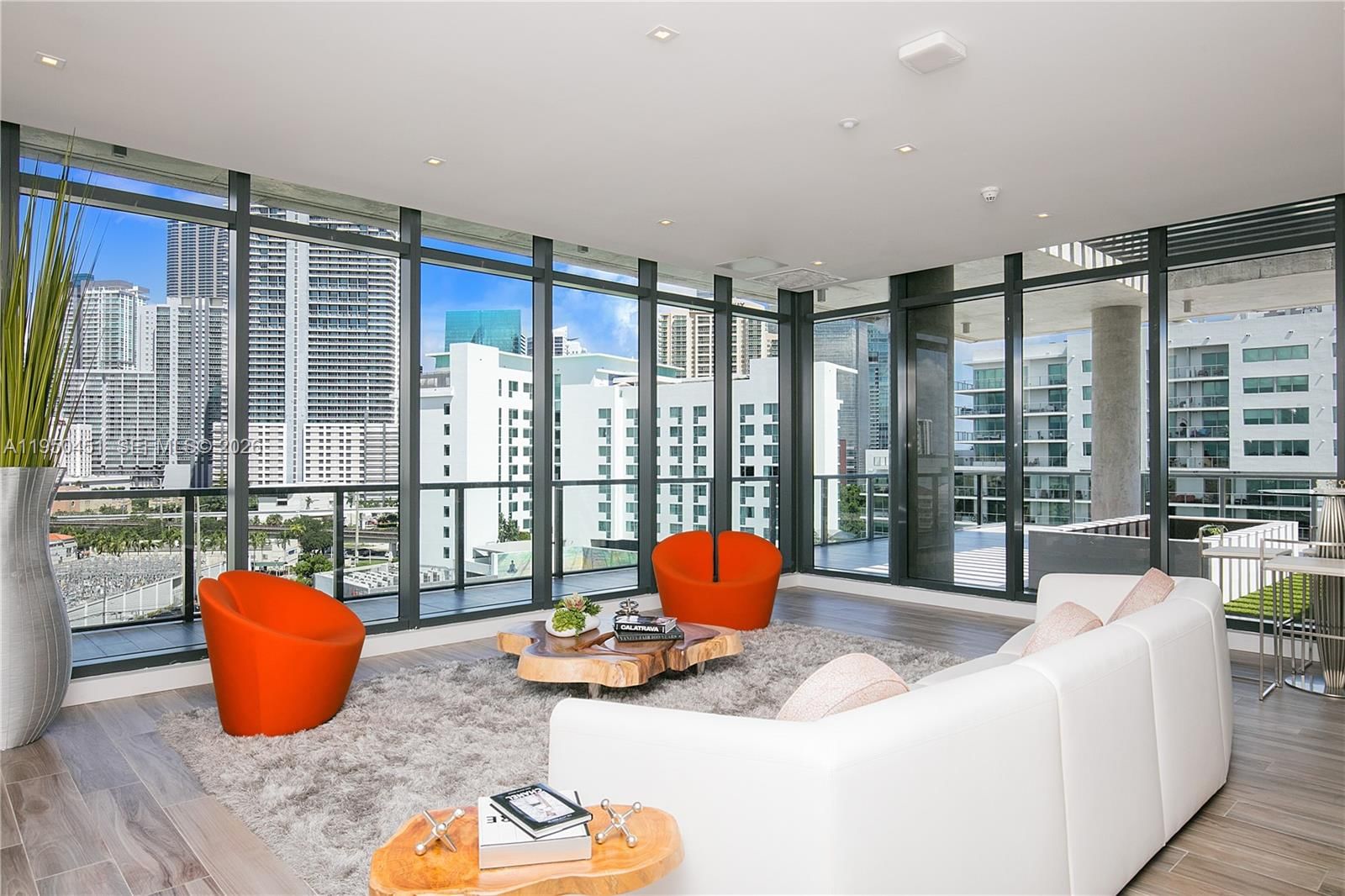 Real estate property located at 201 17th Rd #303, Miami-dade, Cassa Brickell Condo, Miami, FL