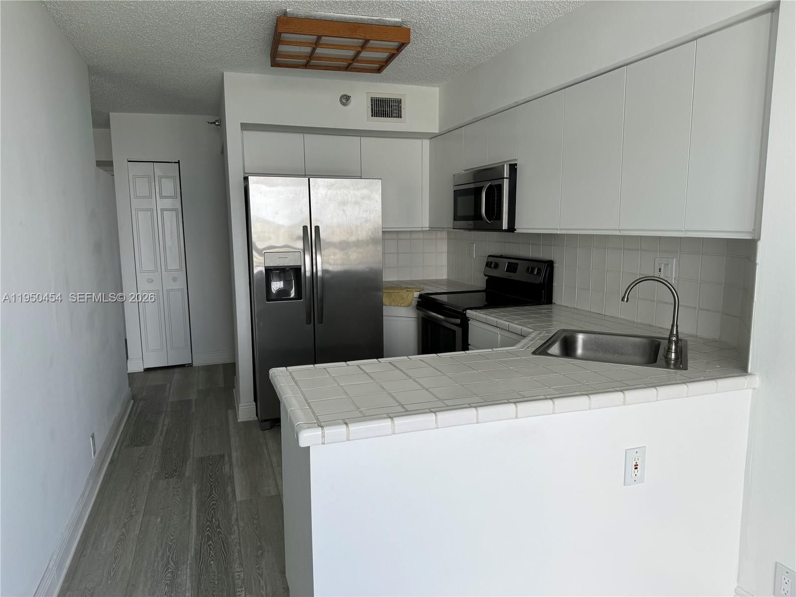 Real estate property located at 3530 Mystic Pointe Dr #2602 + Parking, Miami-dade, Mystic Pointe Tower 500 C, Aventura, FL