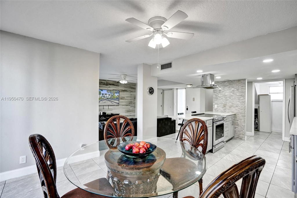 Real estate property located at 9451 Live Oak Pl #102, Broward, Live Oak Condo Ten, Davie, FL