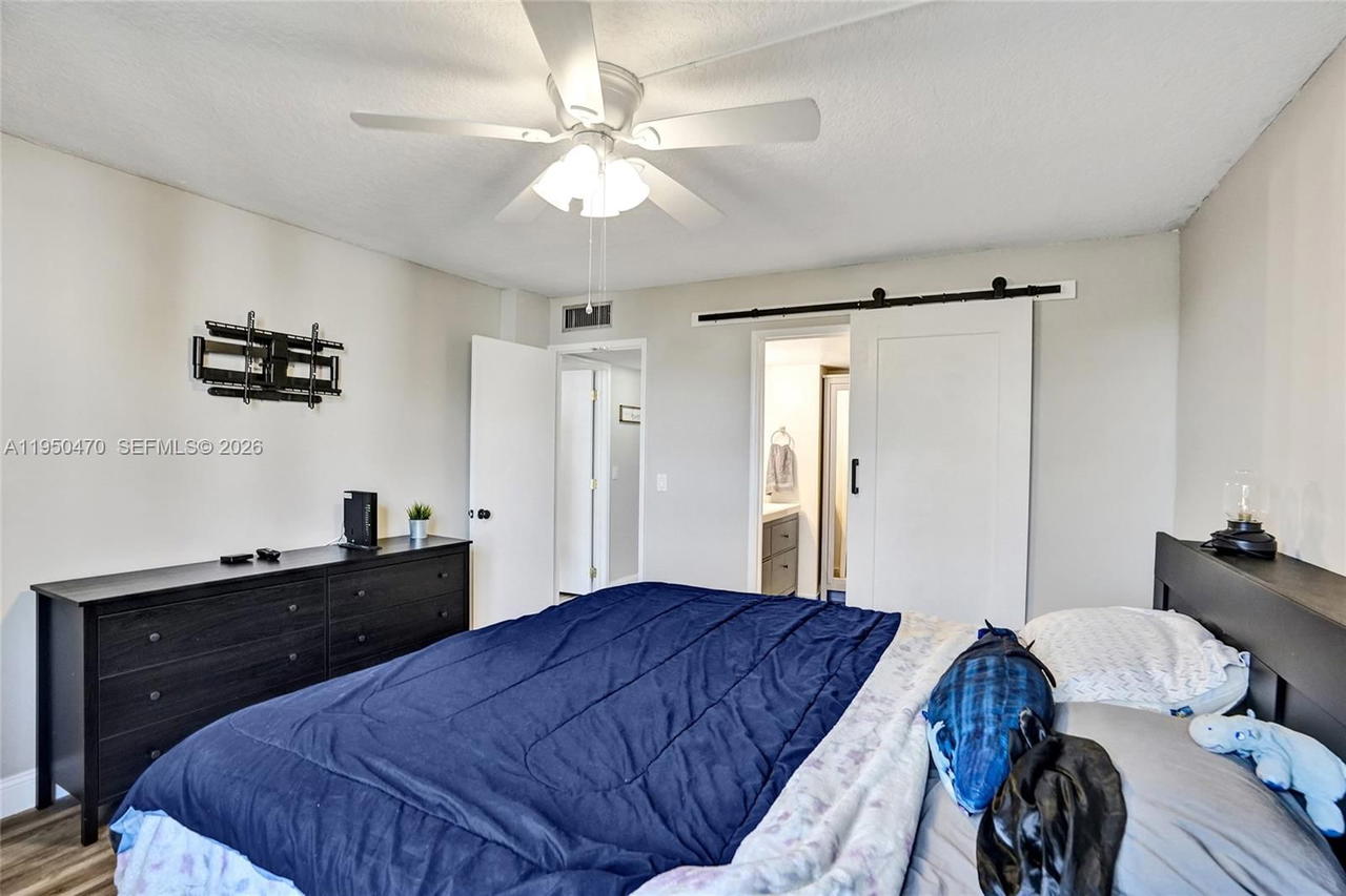 Real estate property located at 9451 Live Oak Pl #102, Broward, Live Oak Condo Ten, Davie, FL