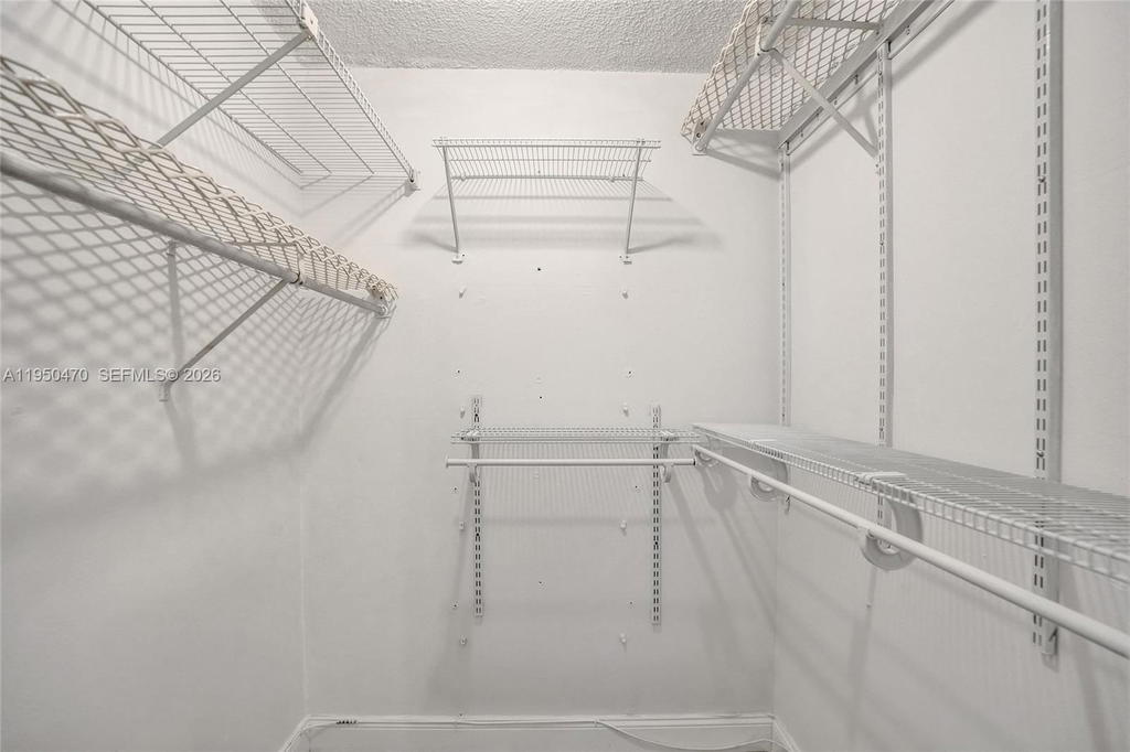 Real estate property located at 9451 Live Oak Pl #102, Broward, Live Oak Condo Ten, Davie, FL