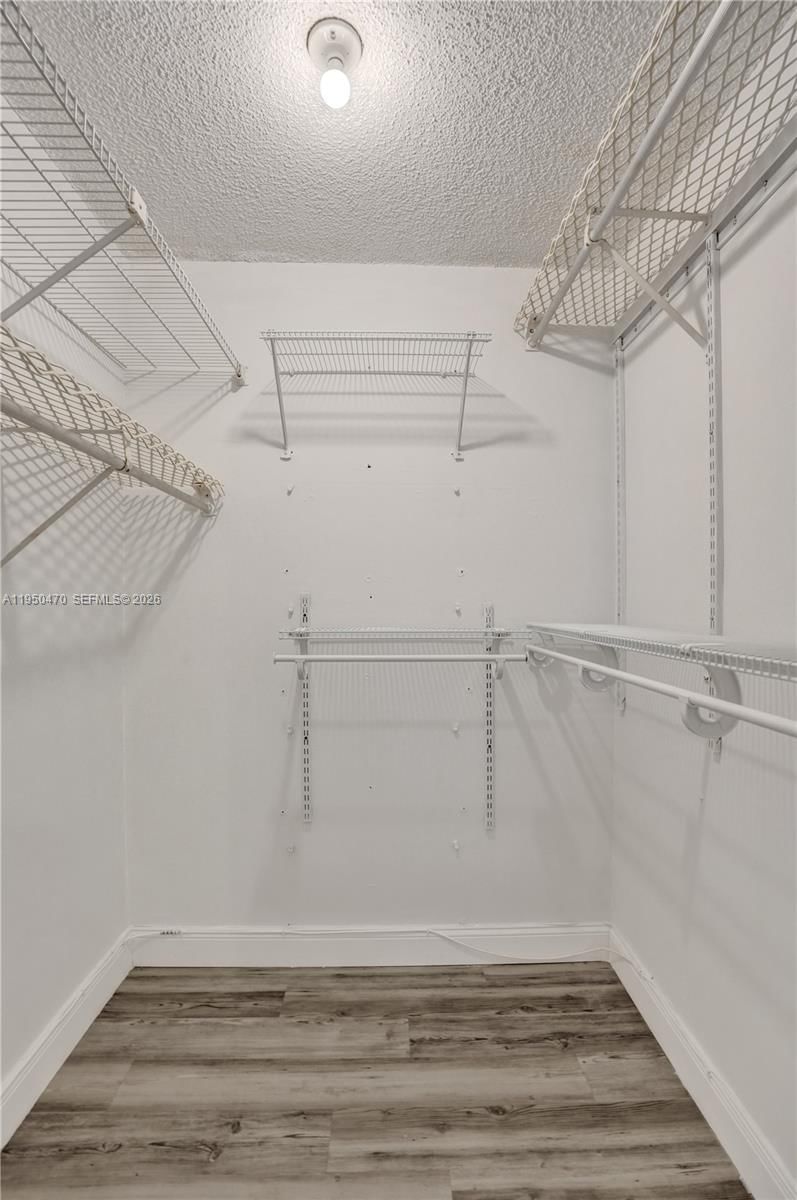 Real estate property located at 9451 Live Oak Pl #102, Broward, Live Oak Condo Ten, Davie, FL