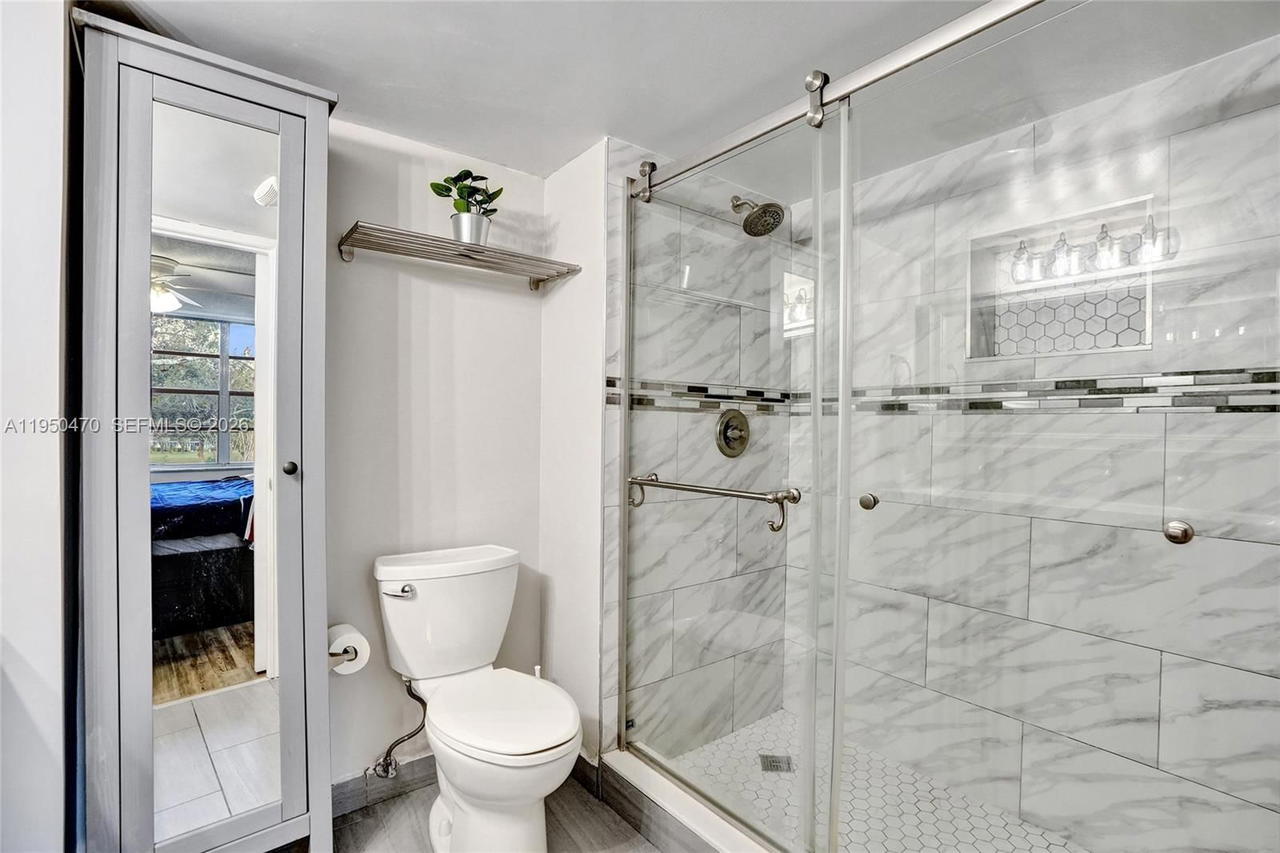 Real estate property located at 9451 Live Oak Pl #102, Broward, Live Oak Condo Ten, Davie, FL
