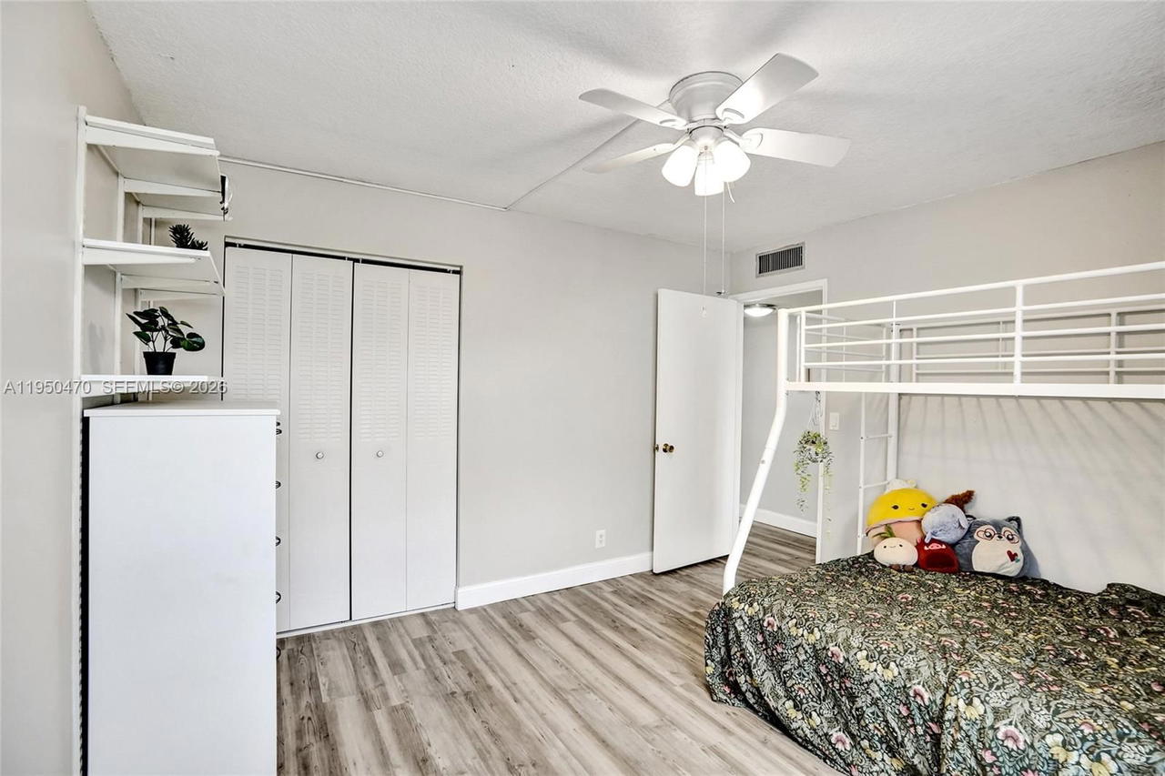 Real estate property located at 9451 Live Oak Pl #102, Broward, Live Oak Condo Ten, Davie, FL