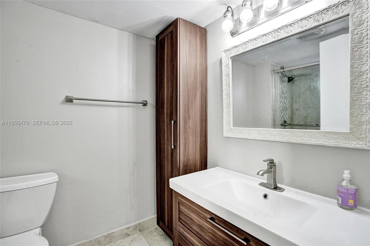 Real estate property located at 9451 Live Oak Pl #102, Broward, Live Oak Condo Ten, Davie, FL
