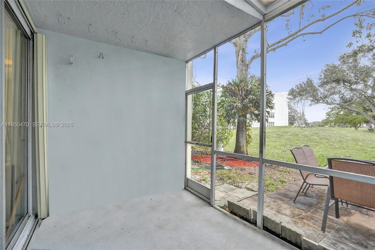Real estate property located at 9451 Live Oak Pl #102, Broward, Live Oak Condo Ten, Davie, FL