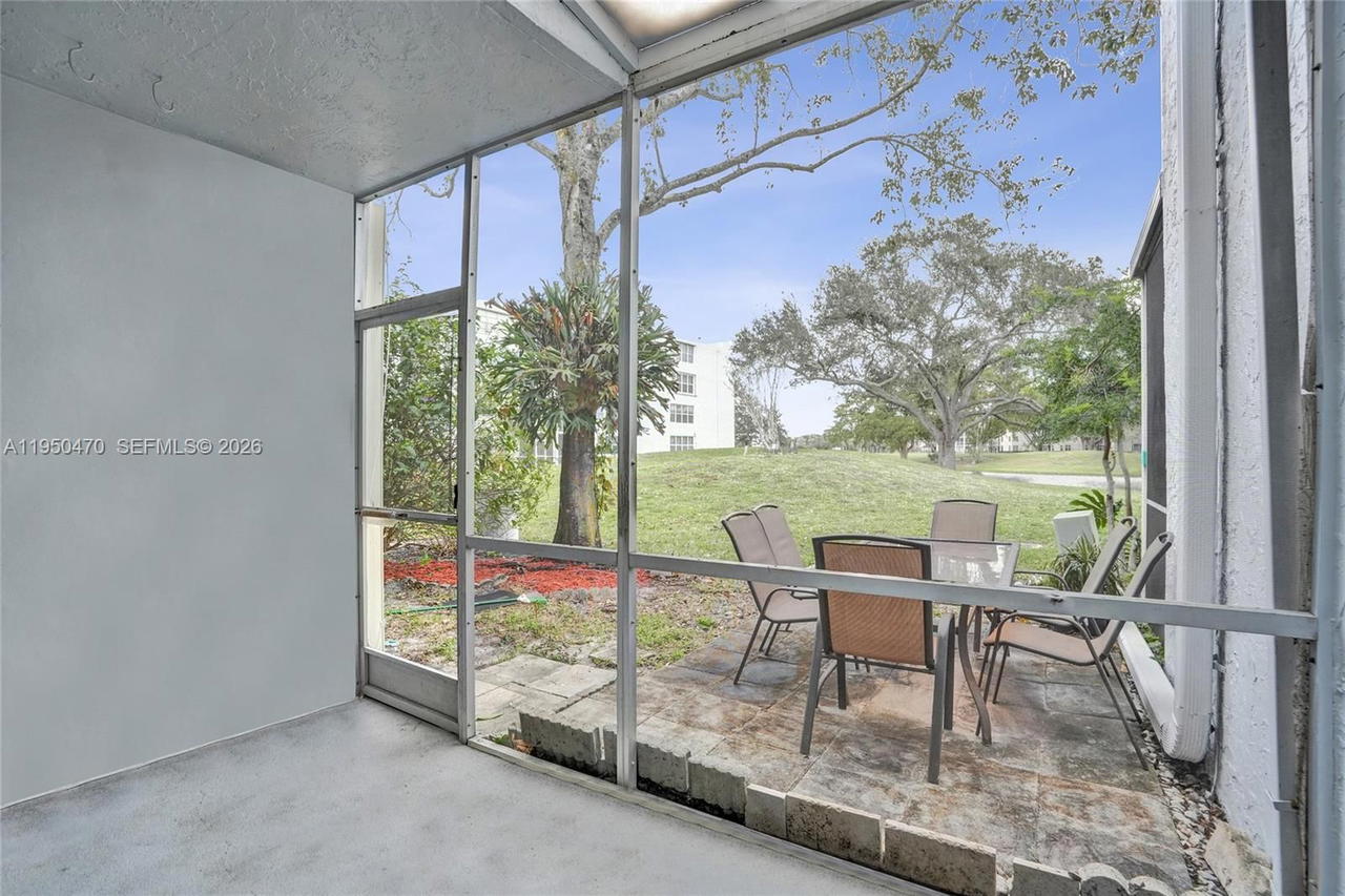 Real estate property located at 9451 Live Oak Pl #102, Broward, Live Oak Condo Ten, Davie, FL