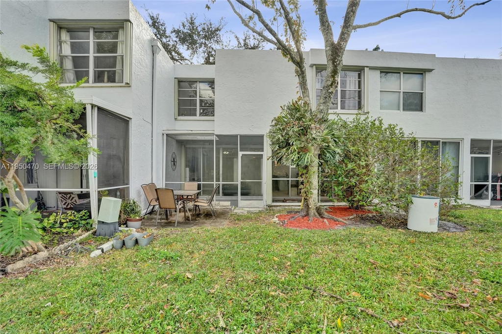 Real estate property located at 9451 Live Oak Pl #102, Broward, Live Oak Condo Ten, Davie, FL