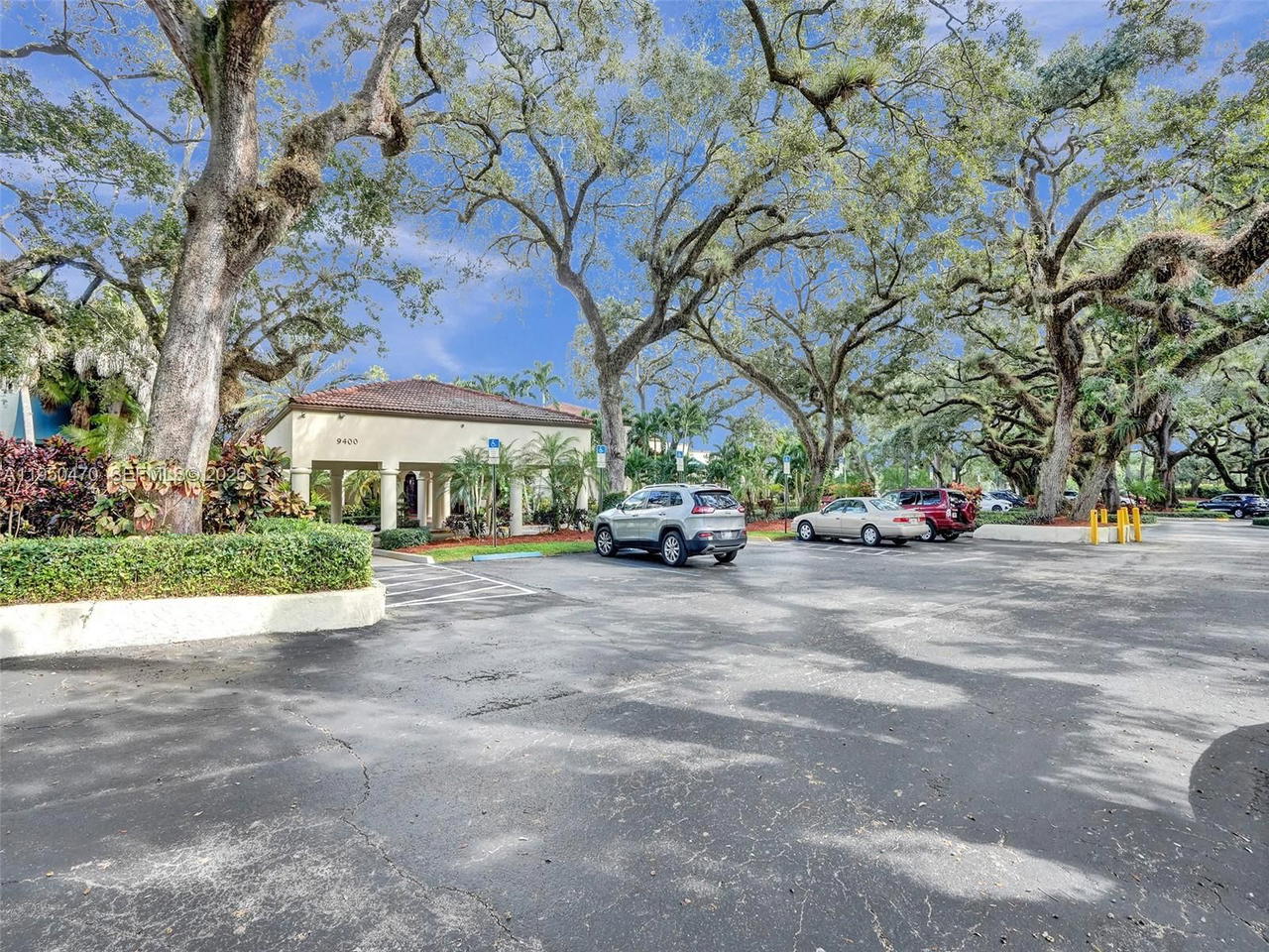 Real estate property located at 9451 Live Oak Pl #102, Broward, Live Oak Condo Ten, Davie, FL