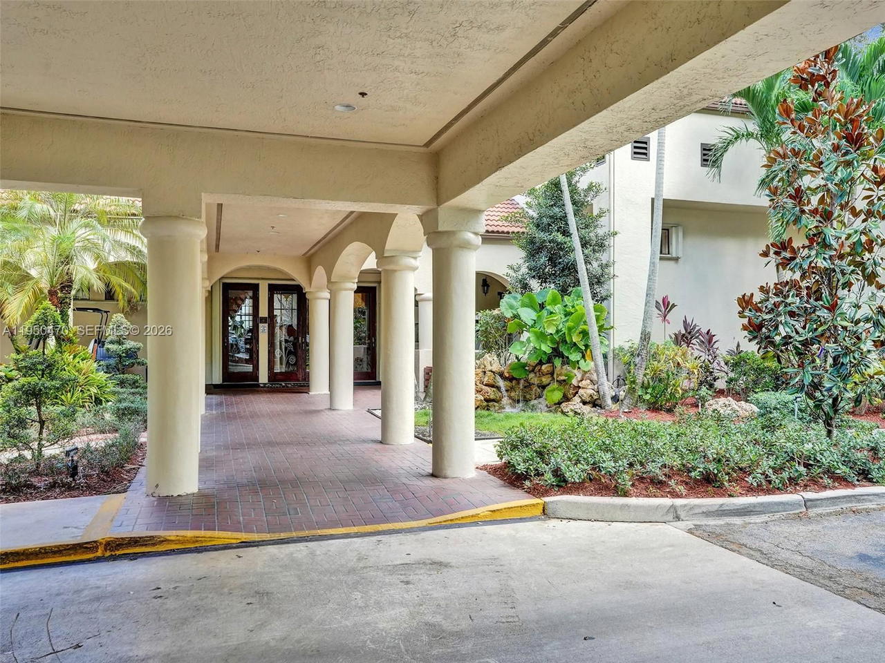 Real estate property located at 9451 Live Oak Pl #102, Broward, Live Oak Condo Ten, Davie, FL
