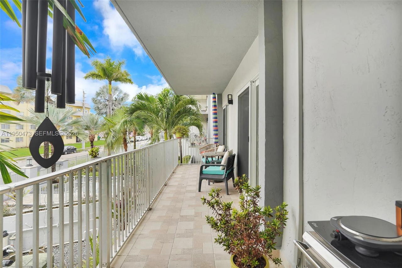 Real estate property located at 7401 82nd St #202S, Miami-dade, Silver Palms At Dadeland, Miami, FL