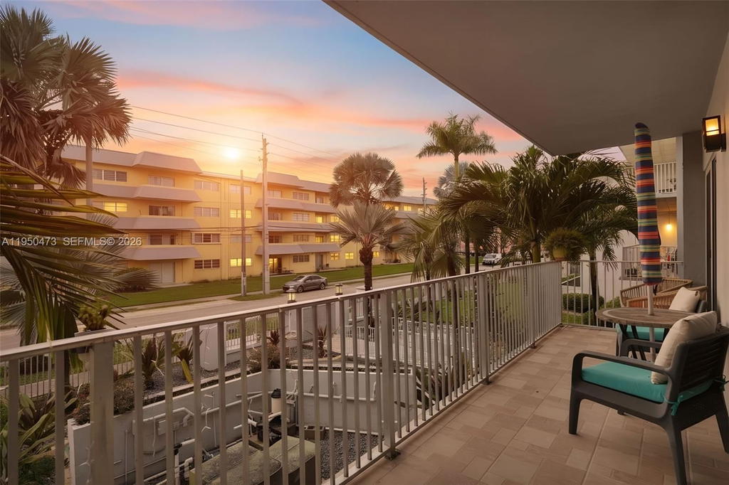 Real estate property located at 7401 82nd St #202S, Miami-dade, Silver Palms At Dadeland, Miami, FL