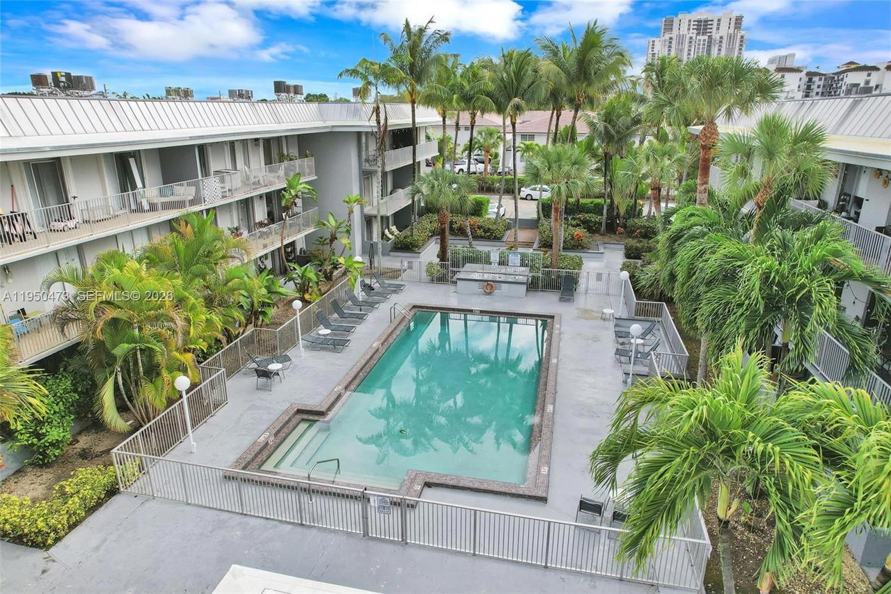 Real estate property located at 7401 82nd St #202S, Miami-dade, Silver Palms At Dadeland, Miami, FL
