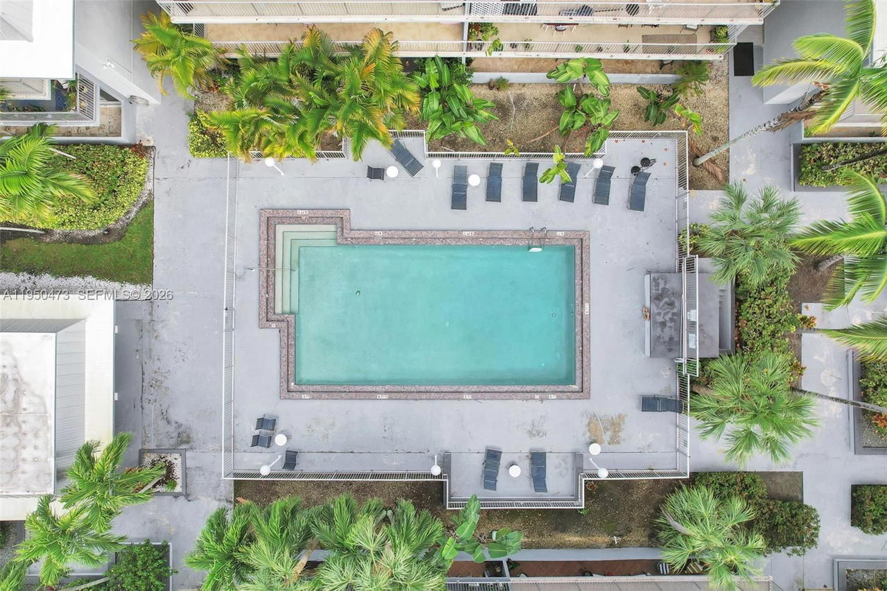 Real estate property located at 7401 82nd St #202S, Miami-dade, Silver Palms At Dadeland, Miami, FL