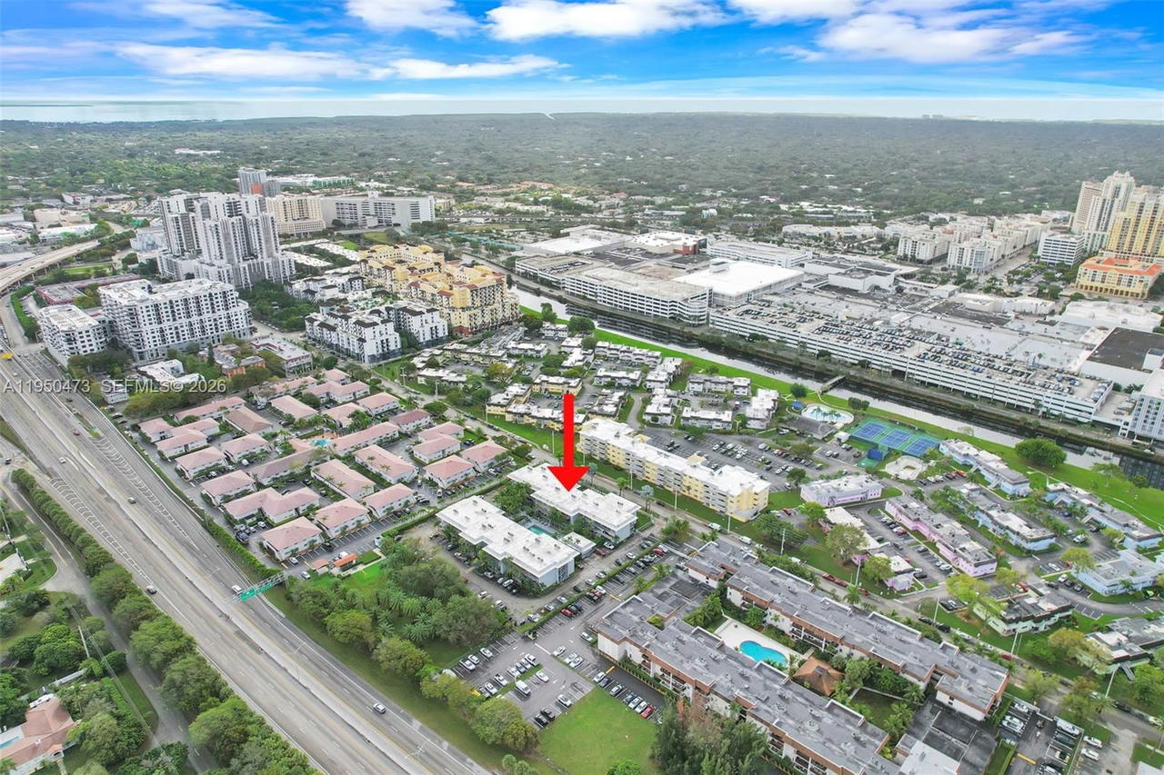 Real estate property located at 7401 82nd St #202S, Miami-dade, Silver Palms At Dadeland, Miami, FL