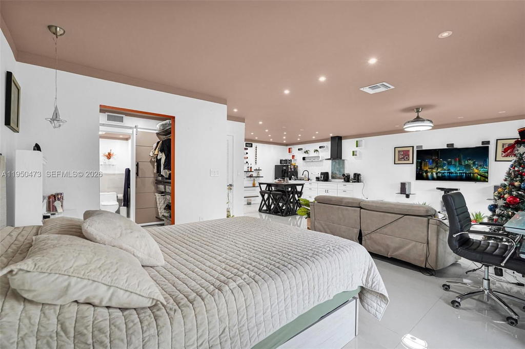 Real estate property located at 7401 82nd St #202S, Miami-dade, Silver Palms At Dadeland, Miami, FL