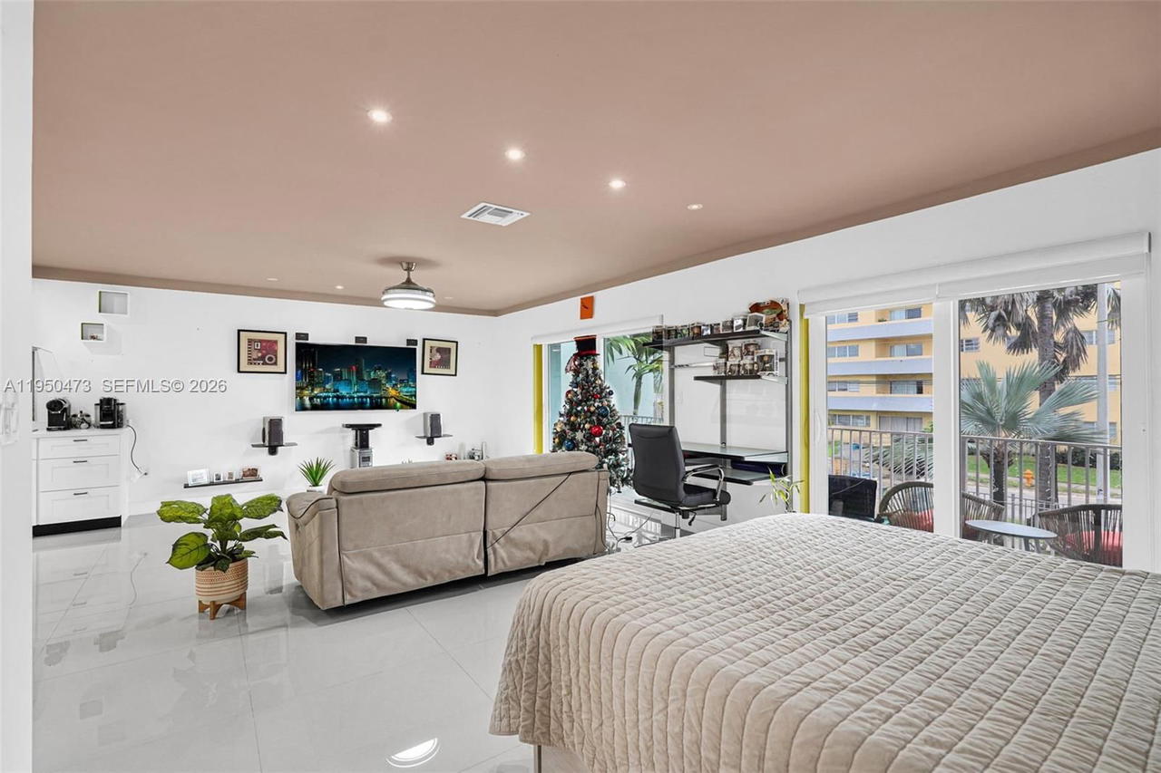 Real estate property located at 7401 82nd St #202S, Miami-dade, Silver Palms At Dadeland, Miami, FL