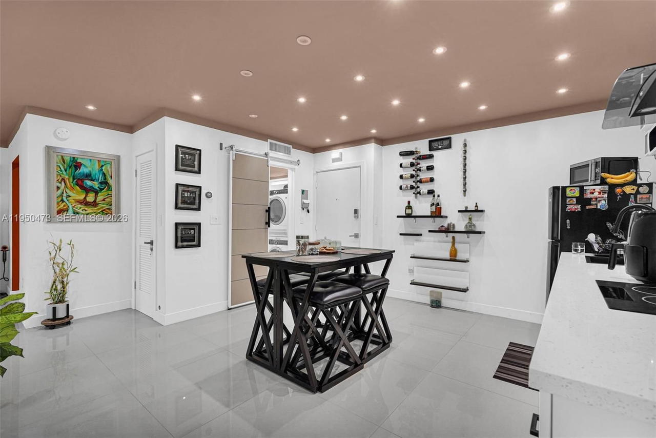 Real estate property located at 7401 82nd St #202S, Miami-dade, Silver Palms At Dadeland, Miami, FL