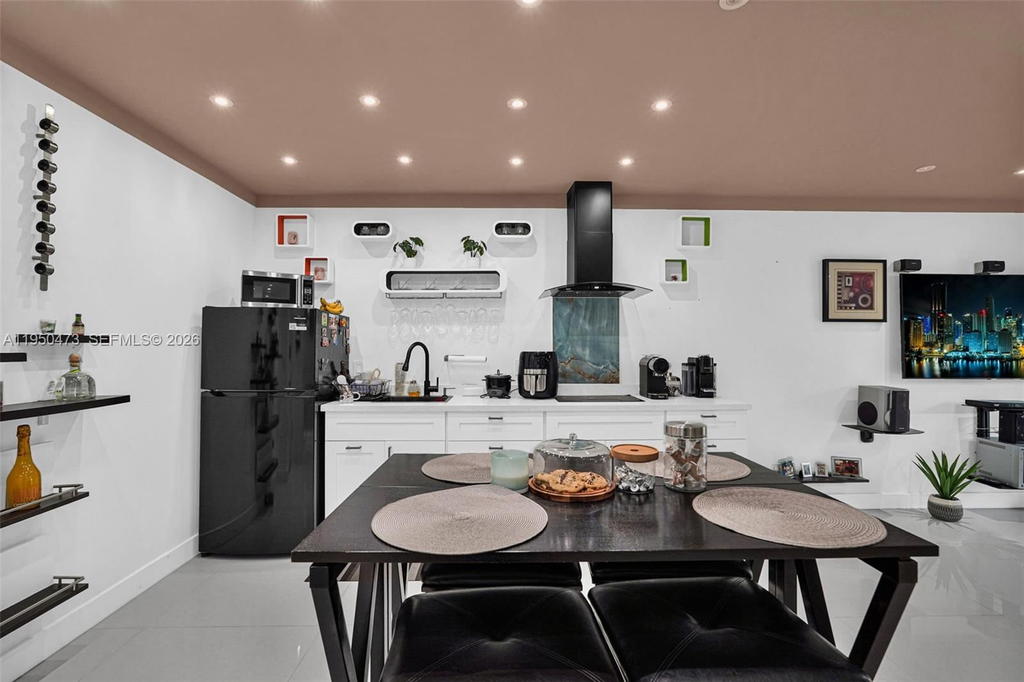 Real estate property located at 7401 82nd St #202S, Miami-dade, Silver Palms At Dadeland, Miami, FL