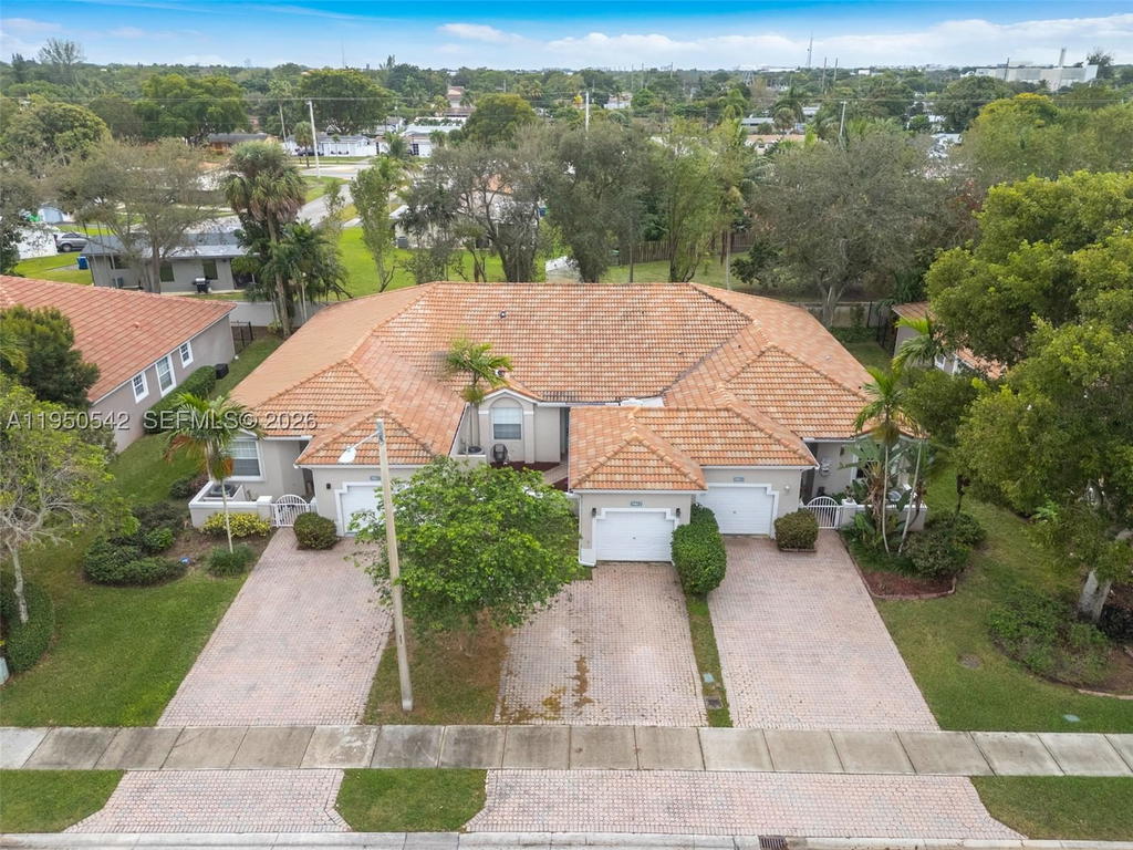 Real estate property located at 7980 Aragon Blvd #2, Broward, Regency Homes At Sunrise, Sunrise, FL