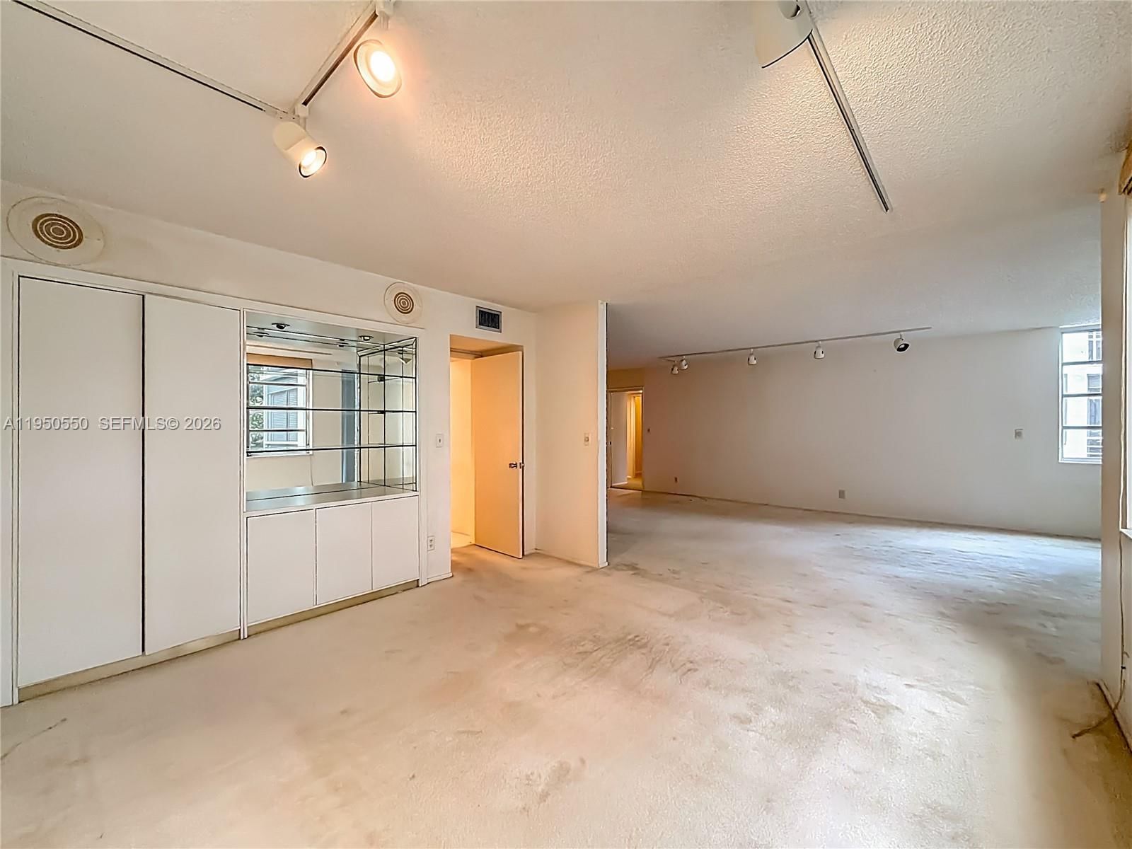 Real estate property located at 806 Cypress Grove Ln #303, Broward, No 124 Palm-aire Country, Pompano Beach, FL