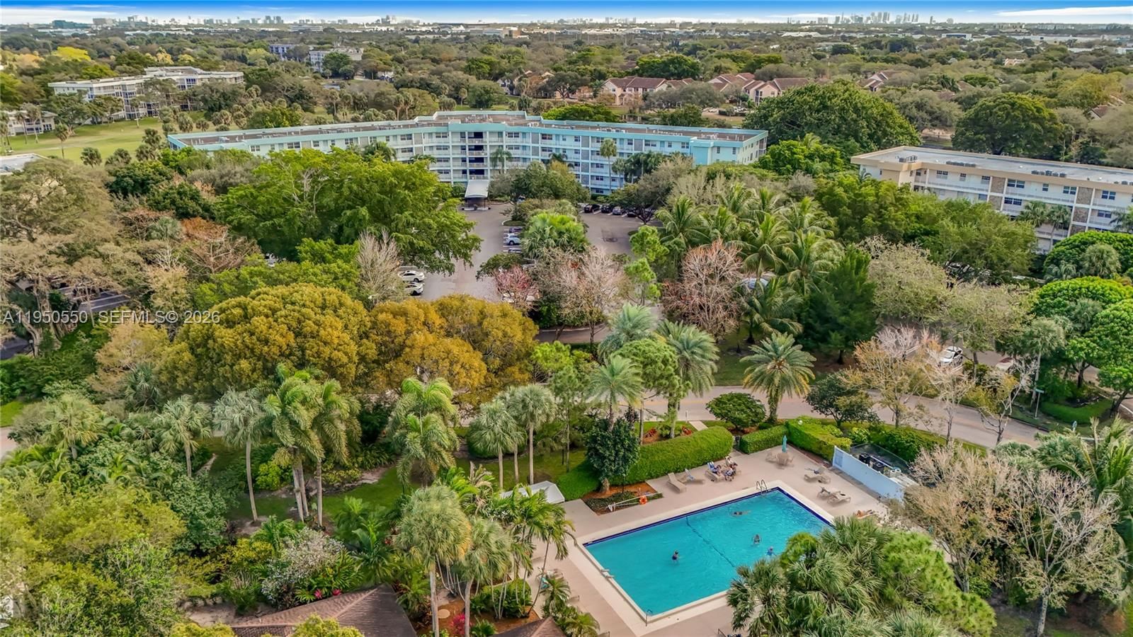 Real estate property located at 806 Cypress Grove Ln #303, Broward, No 124 Palm-aire Country, Pompano Beach, FL