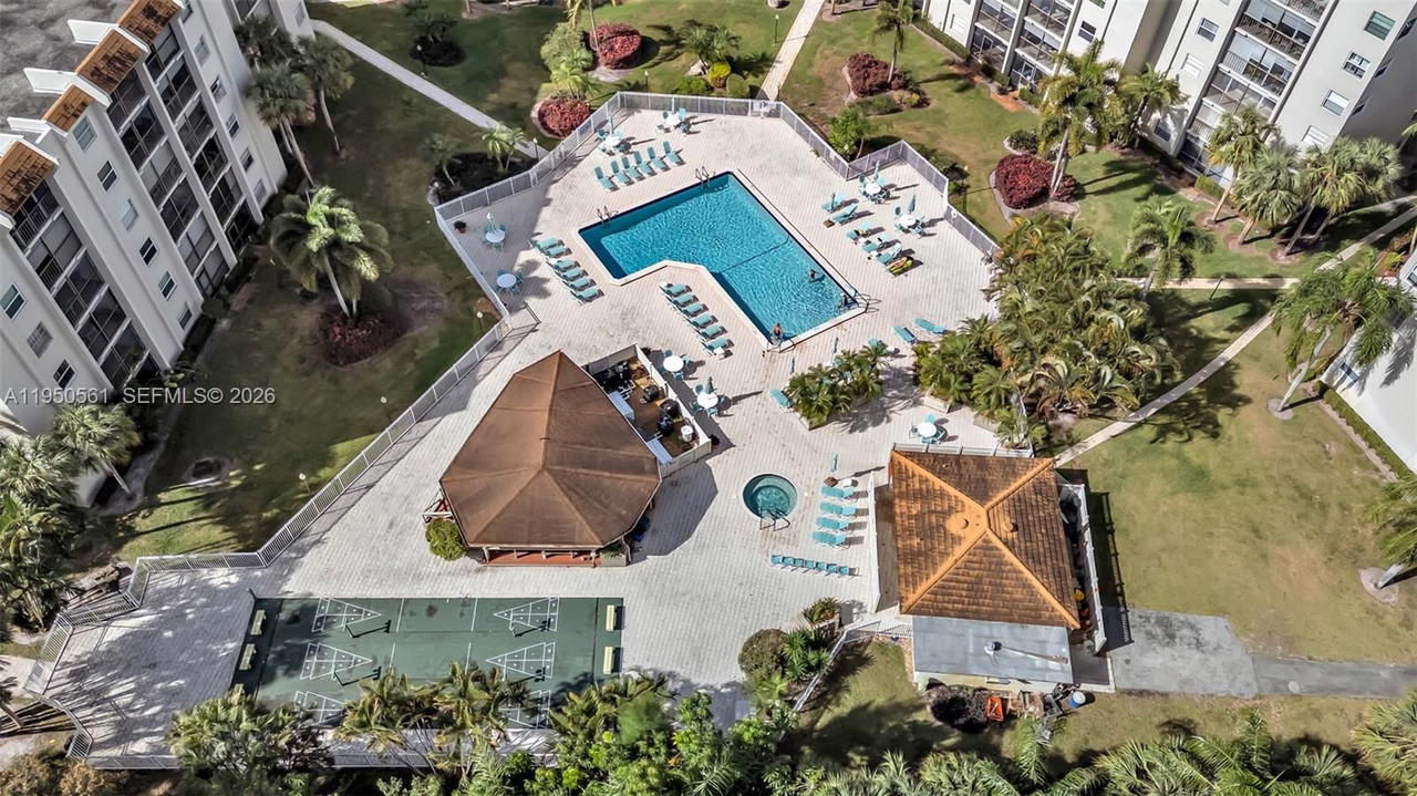 Real estate property located at 3910 Inverrary Blvd #503-B, Broward, 18th Hole At Inverrary Co, Lauderhill, FL