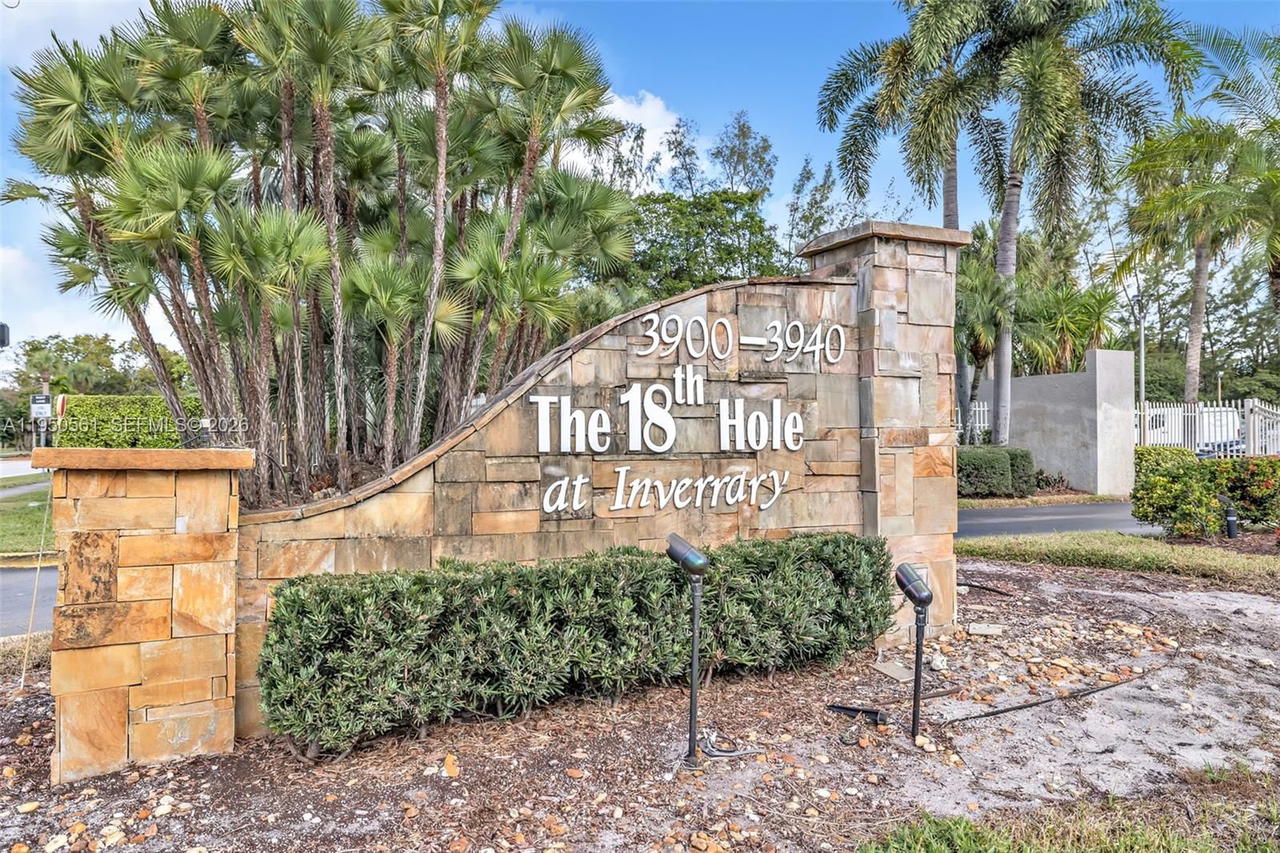 Real estate property located at 3910 Inverrary Blvd #503-B, Broward, 18th Hole At Inverrary Co, Lauderhill, FL