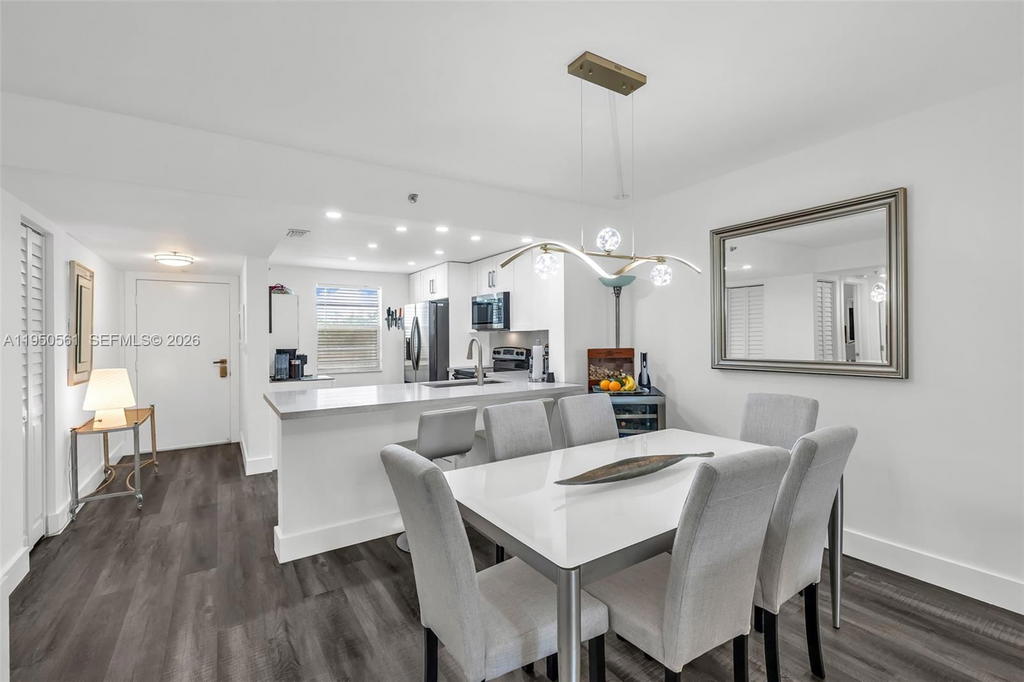 Real estate property located at 3910 Inverrary Blvd #503-B, Broward, 18th Hole At Inverrary Co, Lauderhill, FL
