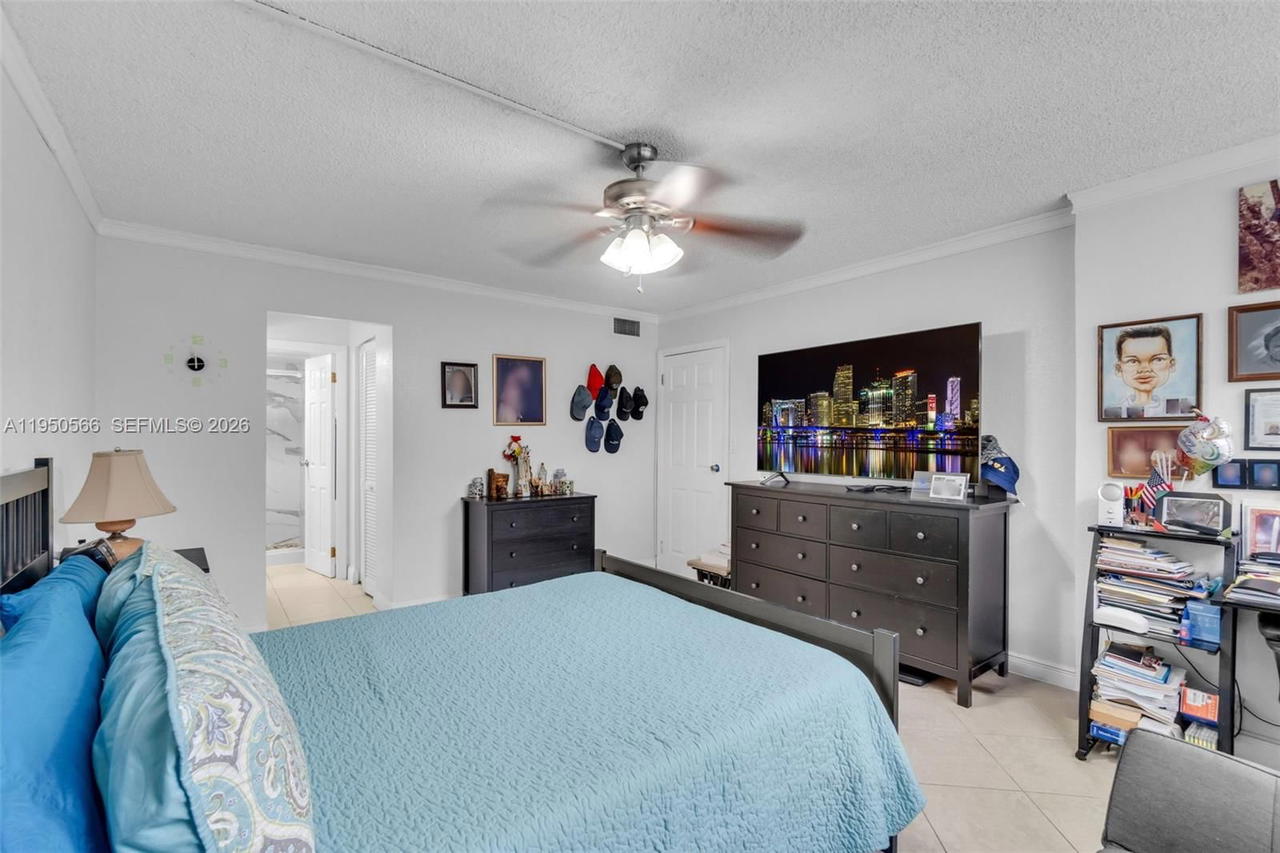 Real estate property located at 7080 Environ Blvd #226, Broward, Condominium 3 Of Environ, Lauderhill, FL