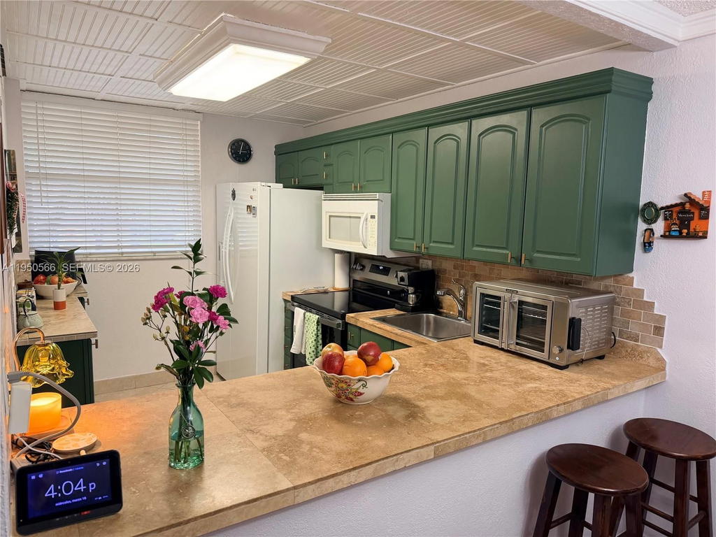 Real estate property located at 7080 Environ Blvd #226, Broward, Condominium 3 Of Environ, Lauderhill, FL