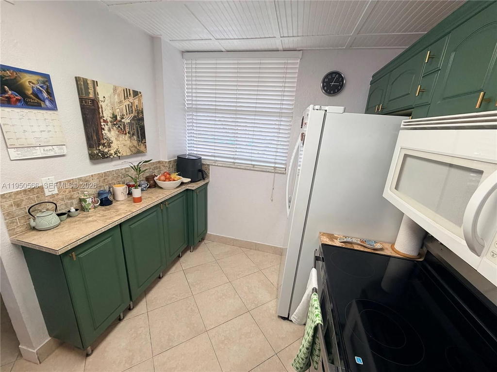 Real estate property located at 7080 Environ Blvd #226, Broward, Condominium 3 Of Environ, Lauderhill, FL