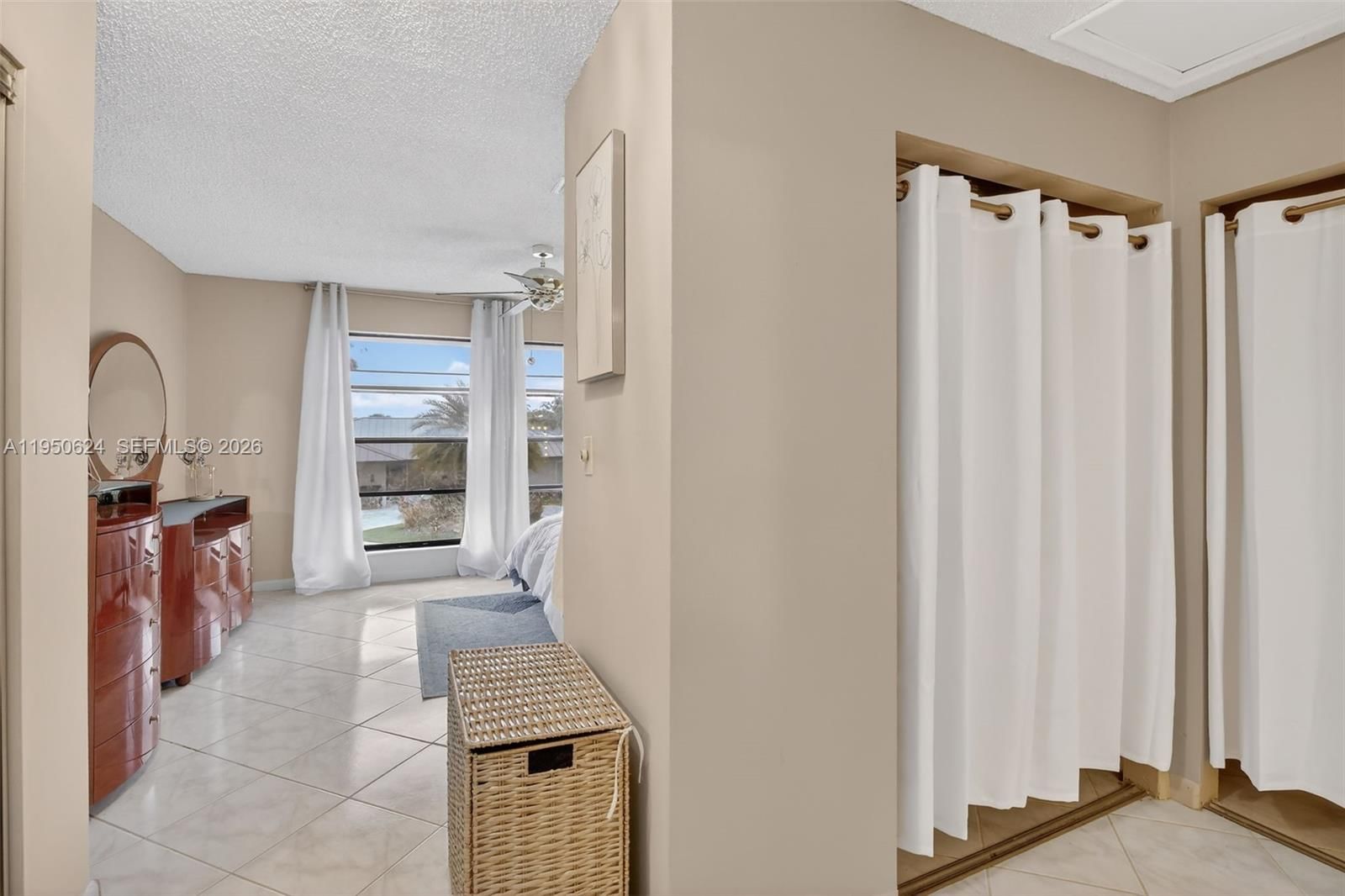 Real estate property located at 2939 60th St #2939, Broward, Bayview Village Condo, Fort Lauderdale, FL