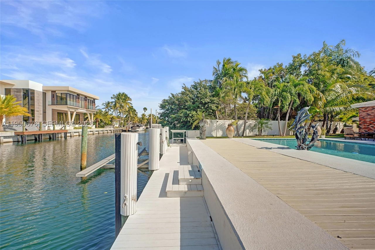 Real estate property located at 1995 Hibiscus Dr, Miami-dade, Keystone Point Sec 2, North Miami, FL
