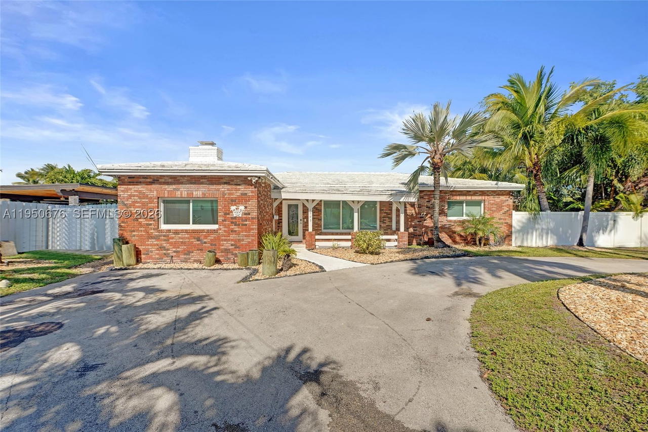 Real estate property located at 1995 Hibiscus Dr, Miami-dade, Keystone Point Sec 2, North Miami, FL