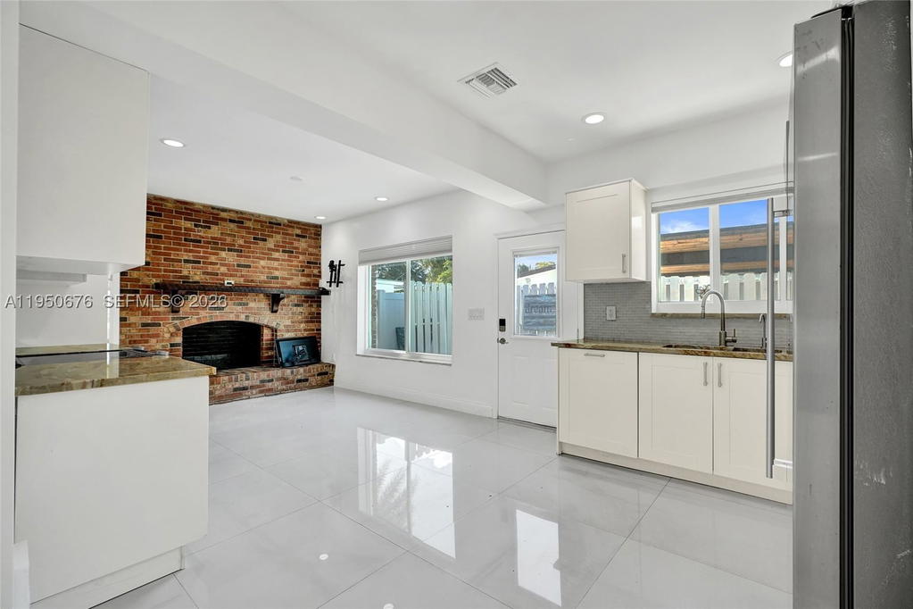 Real estate property located at 1995 Hibiscus Dr, Miami-dade, Keystone Point Sec 2, North Miami, FL